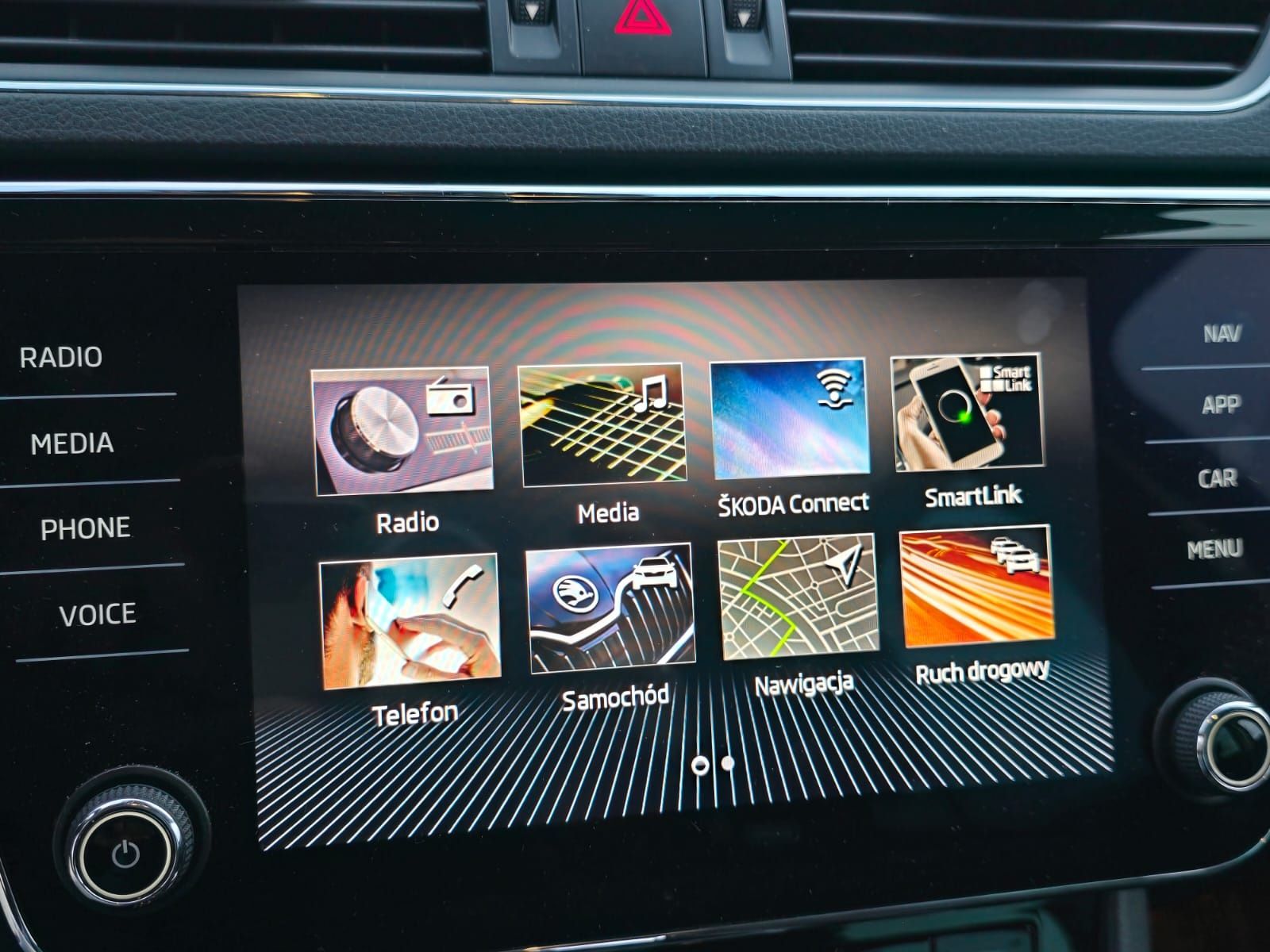 Skoda Superb 2,0TDI DSG Łopatki, Radar, Biksenon, el bagażnik, Navi