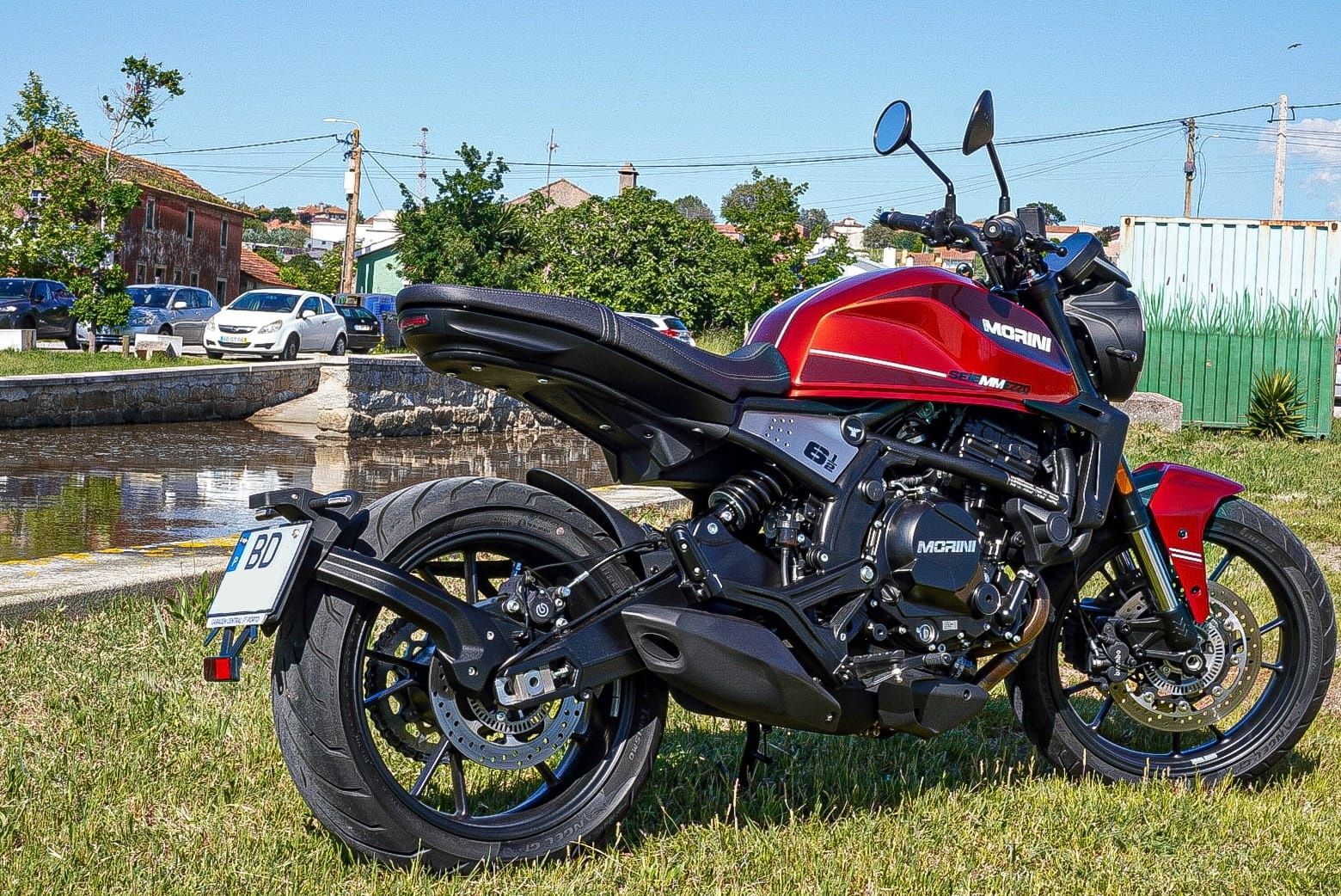 Moto Morini Seiemmezzo STR 650