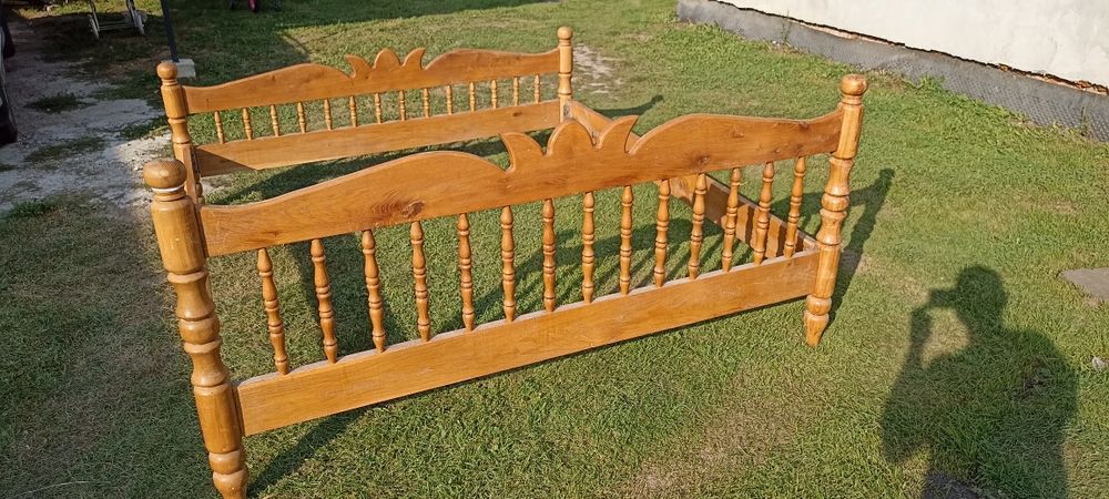 Ліжко дубове ручної роботи