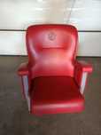 Fotel ze strefy VIP ze starego stadionu widzewa
