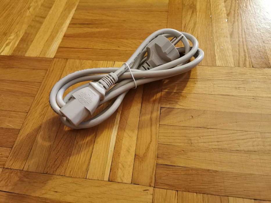 Kabel zasilający do komputera monitora