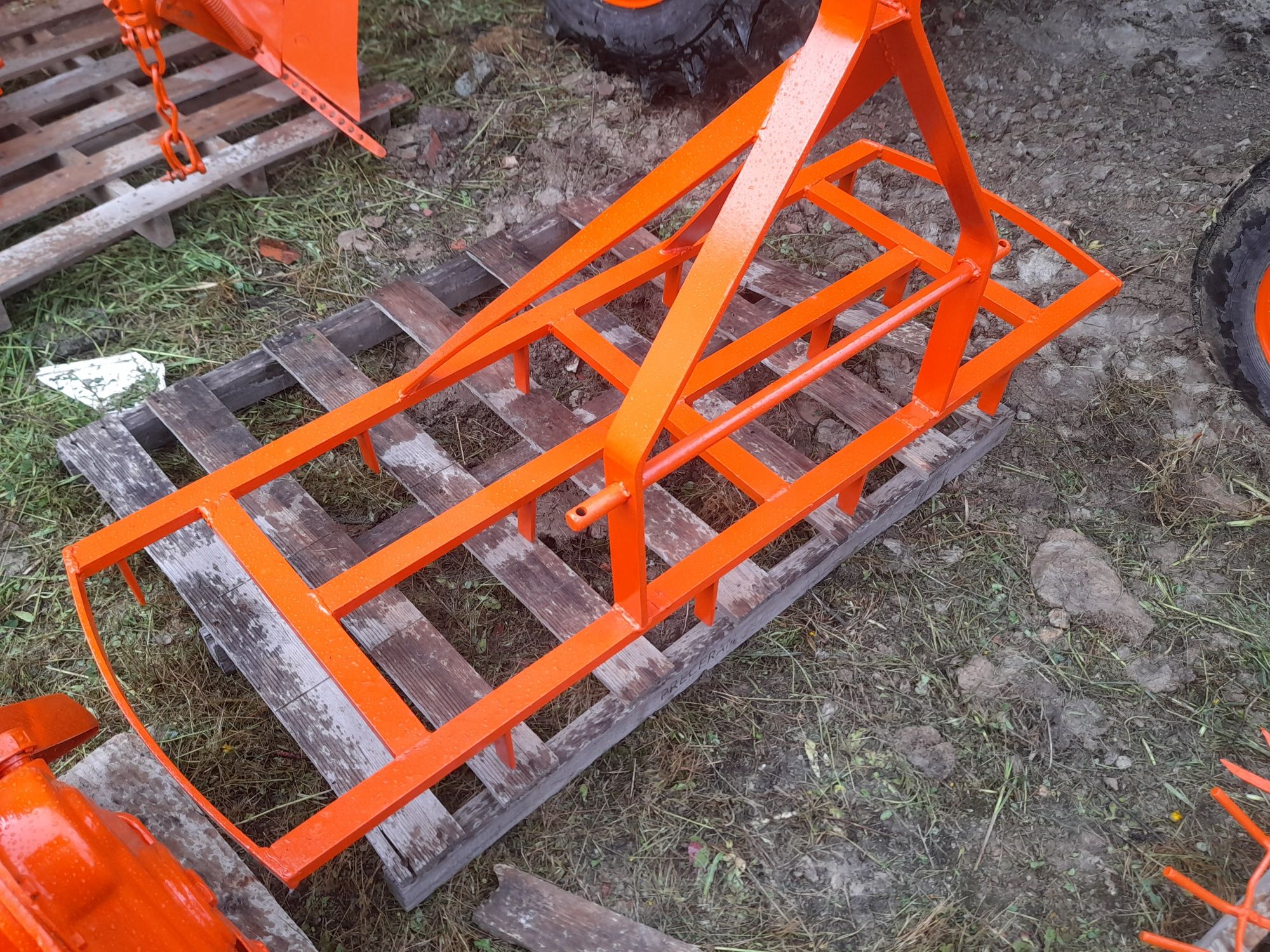 Kubota 28cv+6 alfaias