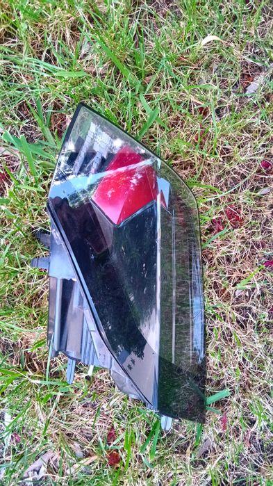 Farolim esquerdo Peugeot 2008 II