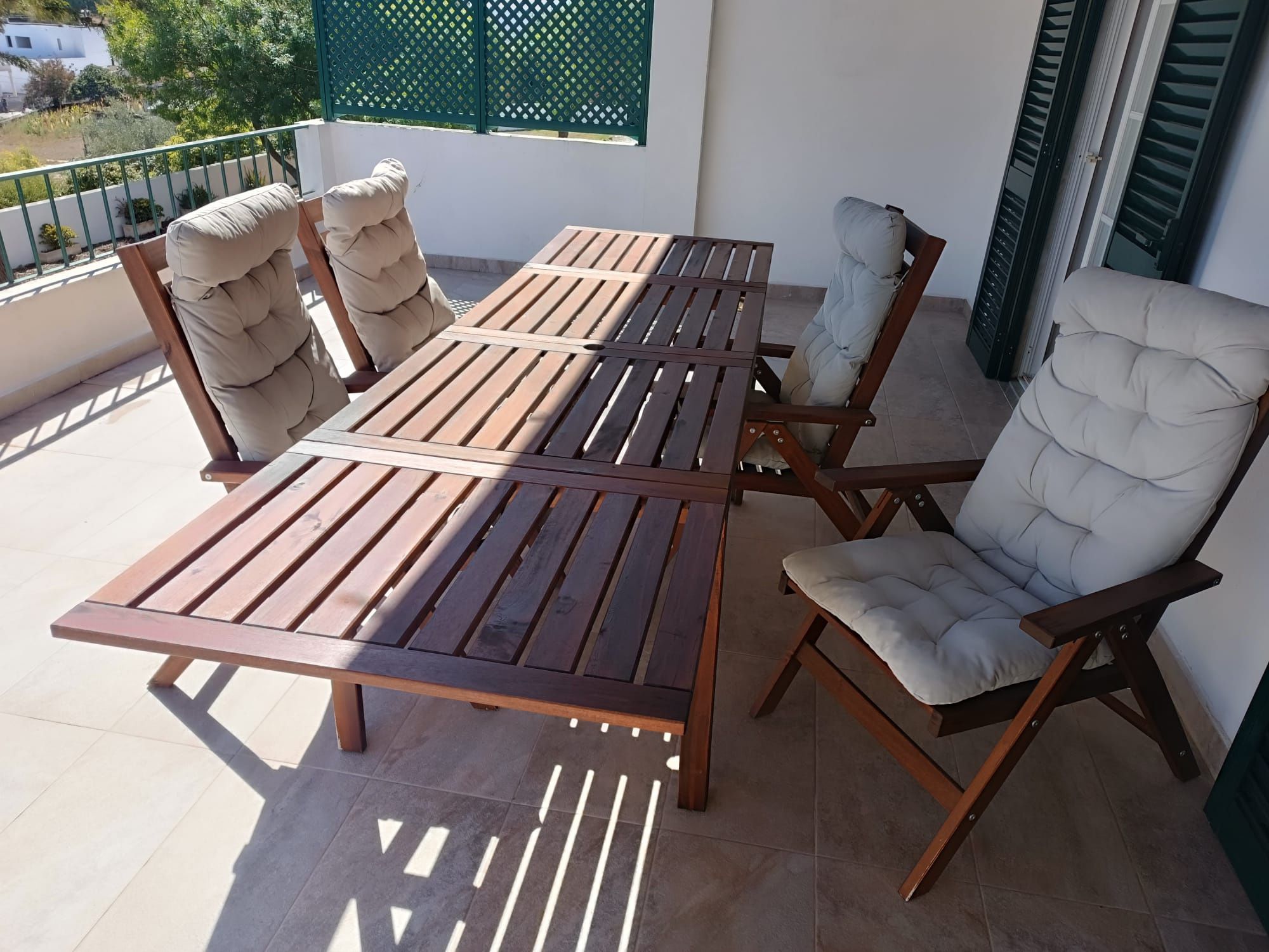 Mesa + 4 Cadeiras IKEA ÄPPLARÖ – com almofadas e capa!
