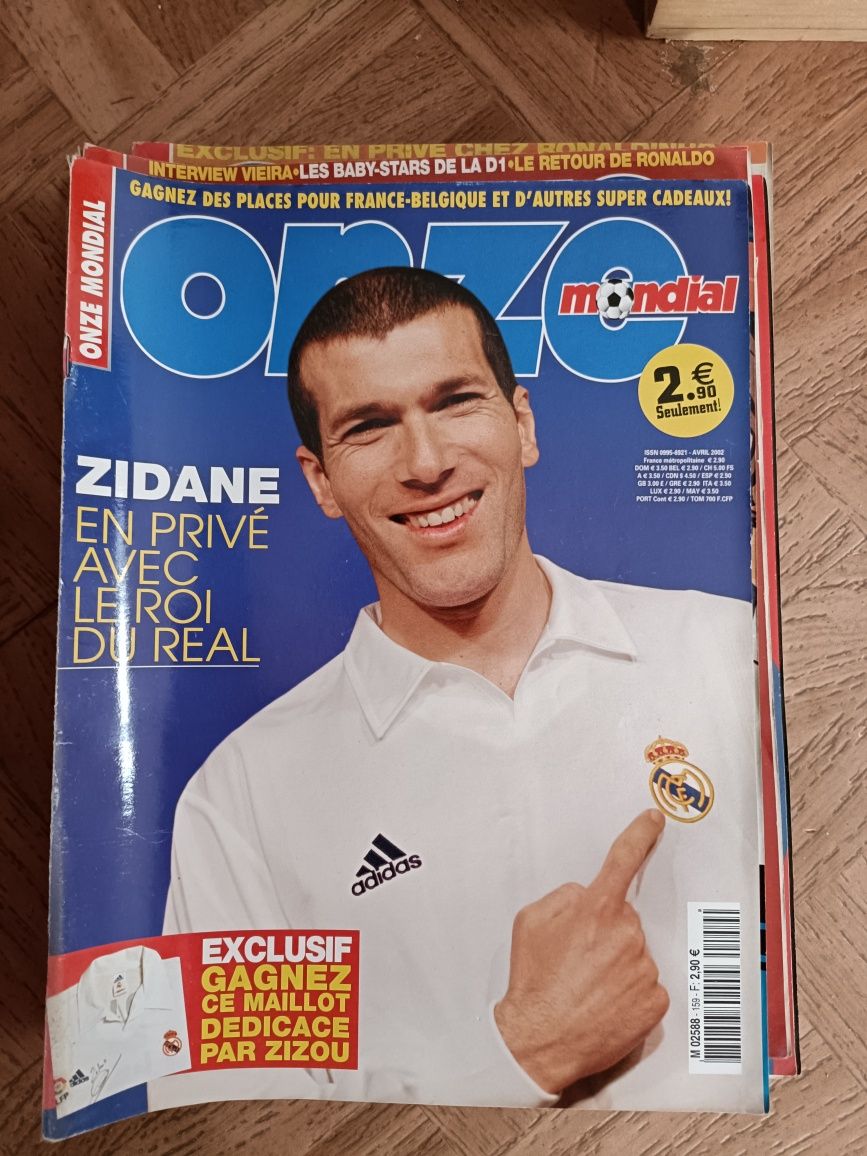 Revista Onze Mondial
Temporada 1989/90/91/92/93
Entrego em mãos local