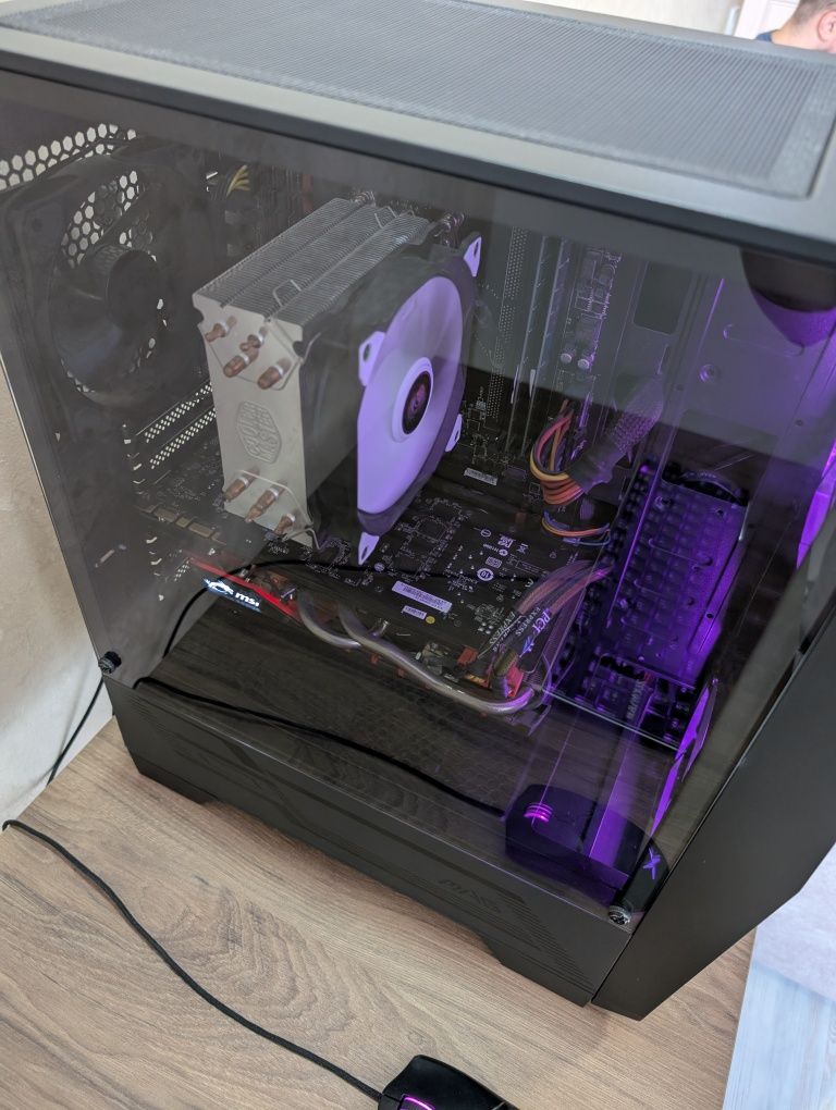 Компьютер з клавіатурою та мишкою AMD FX-8350, 16Gb ddr3, GTX 970 4G,
