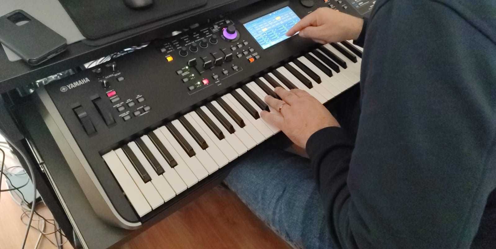 Teclado MODX7 yamaha