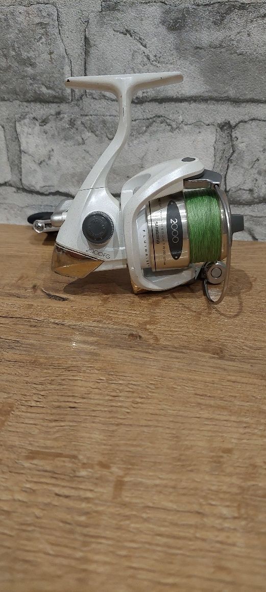 Kołowrotek shimano Stradic FG 2000