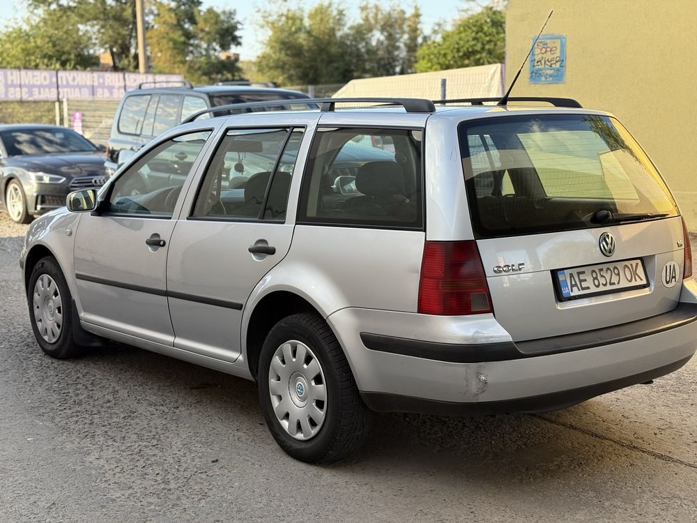Volkswagen Golf 1.6 MPI ГБО