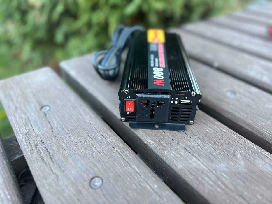 Перетворювач Інвертор PowerOne 800W із зарядкою UPS 12V220V ИБП ДБЖ