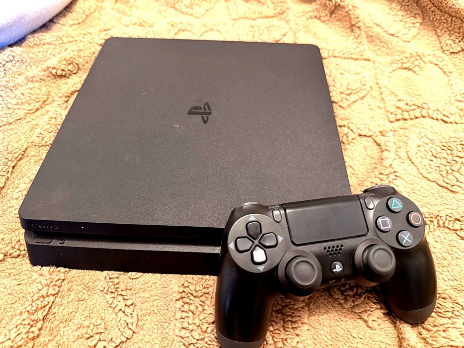 Playstation 4 - Em Otimo Estado