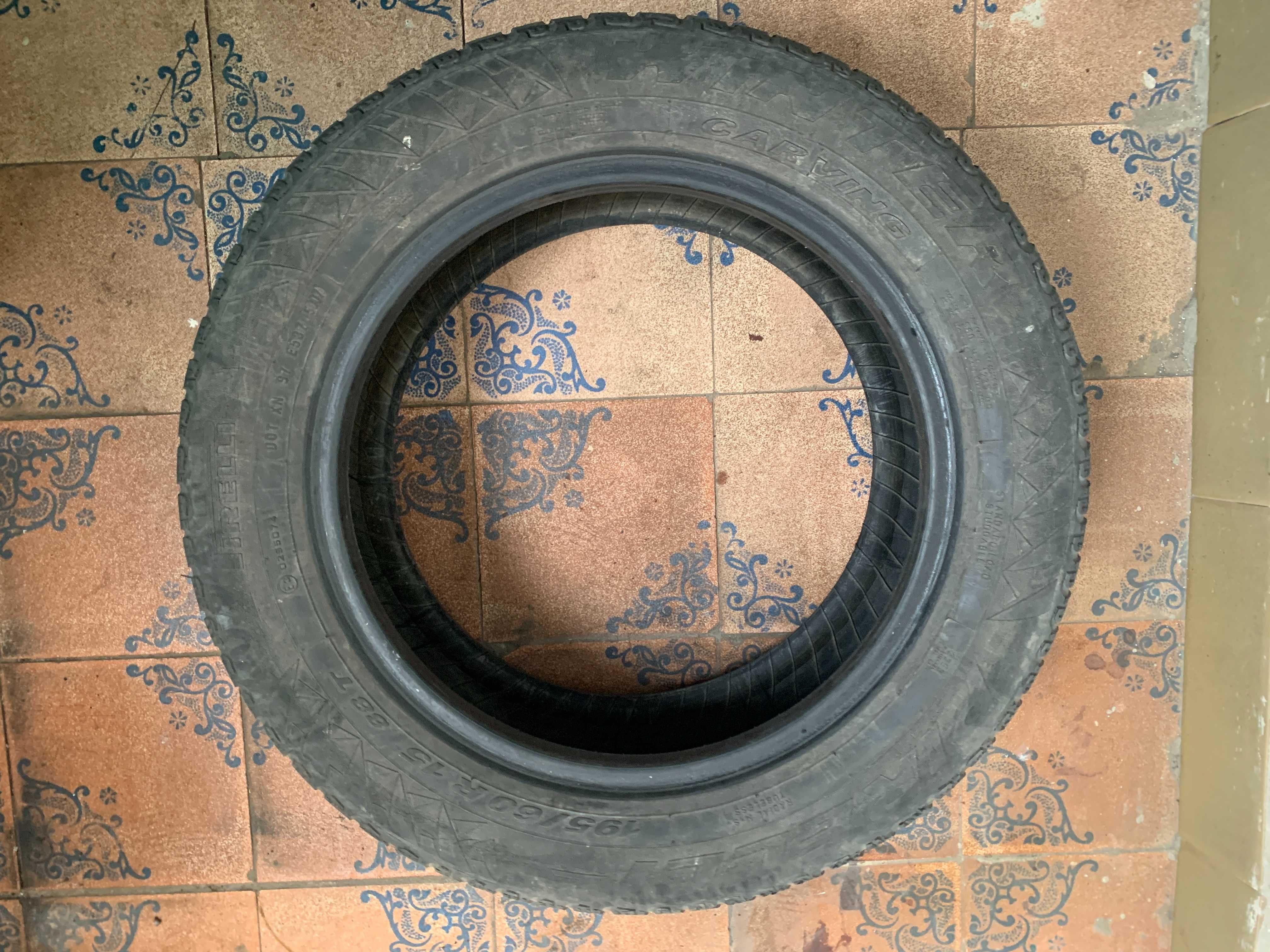 Продам зимнюю шину покрышку "Pirelli"  195/60 R15 88Т