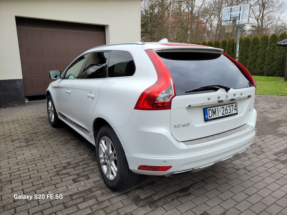 Volvo XC60 2015r.diesel 2.0 nowy silnik przy 170tys BEZWYPADKOWY