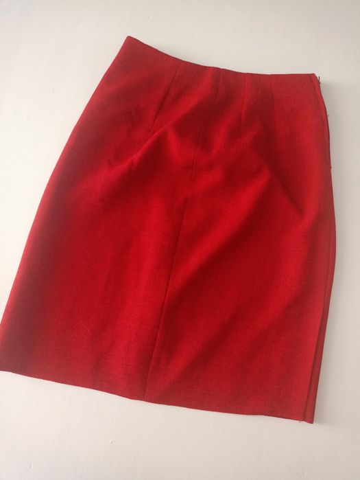 Czerwona spódniczka