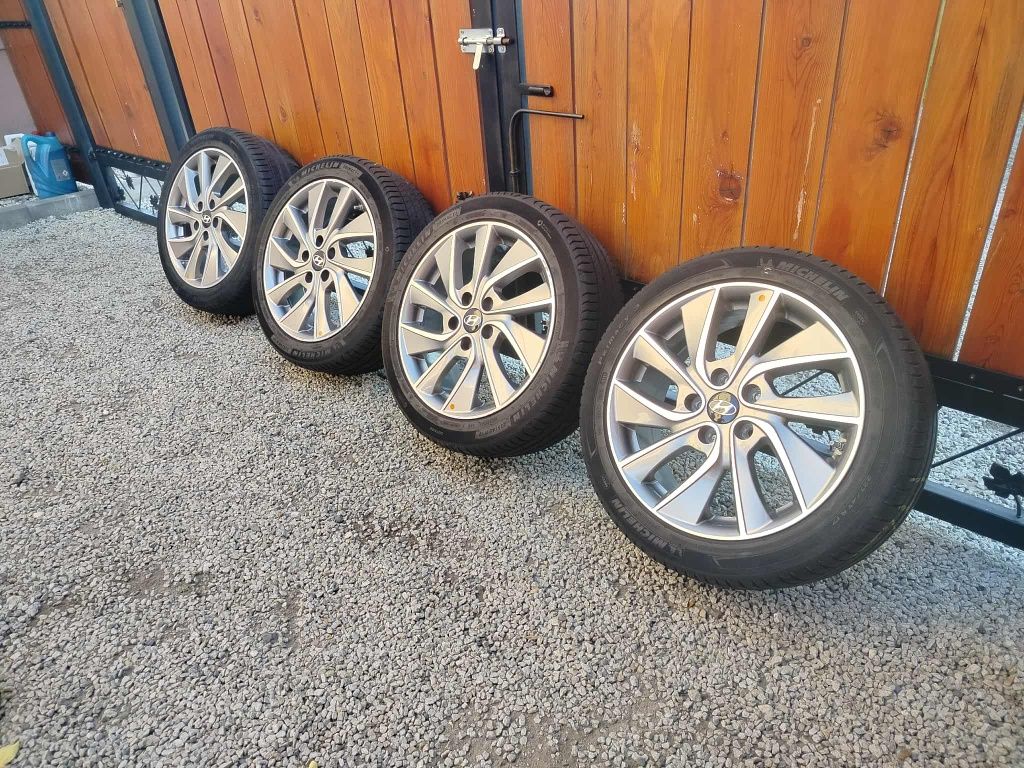Alufelgi HYUNDAI i30 5x114.3 17 cali z oponami