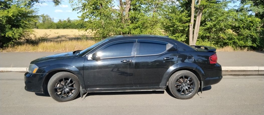 Продам Dodge Avenger
