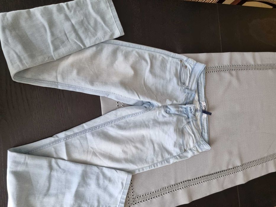 Sprzedam paczkę 10 par spodni roz. 36