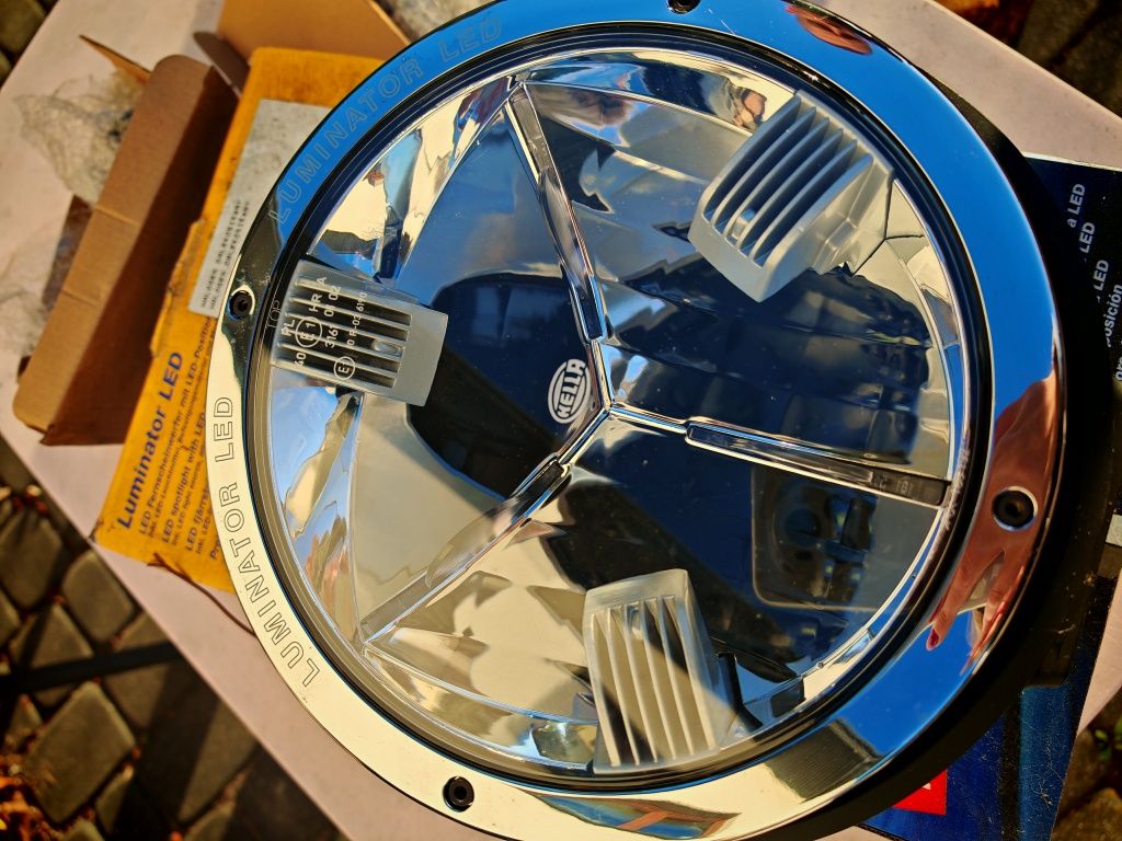 Reflektor LED hella