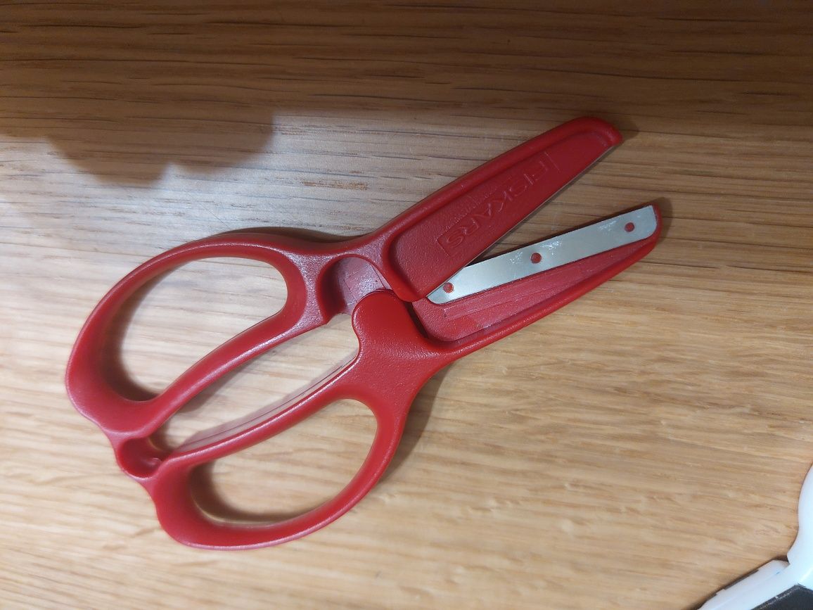Pierwsze nożyczki Montessori Friskars