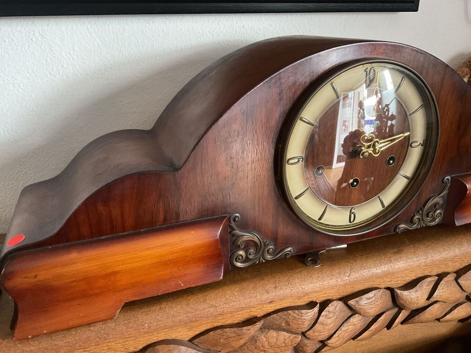 Relógio antigo com chave a trabalhar 66x22 cm
