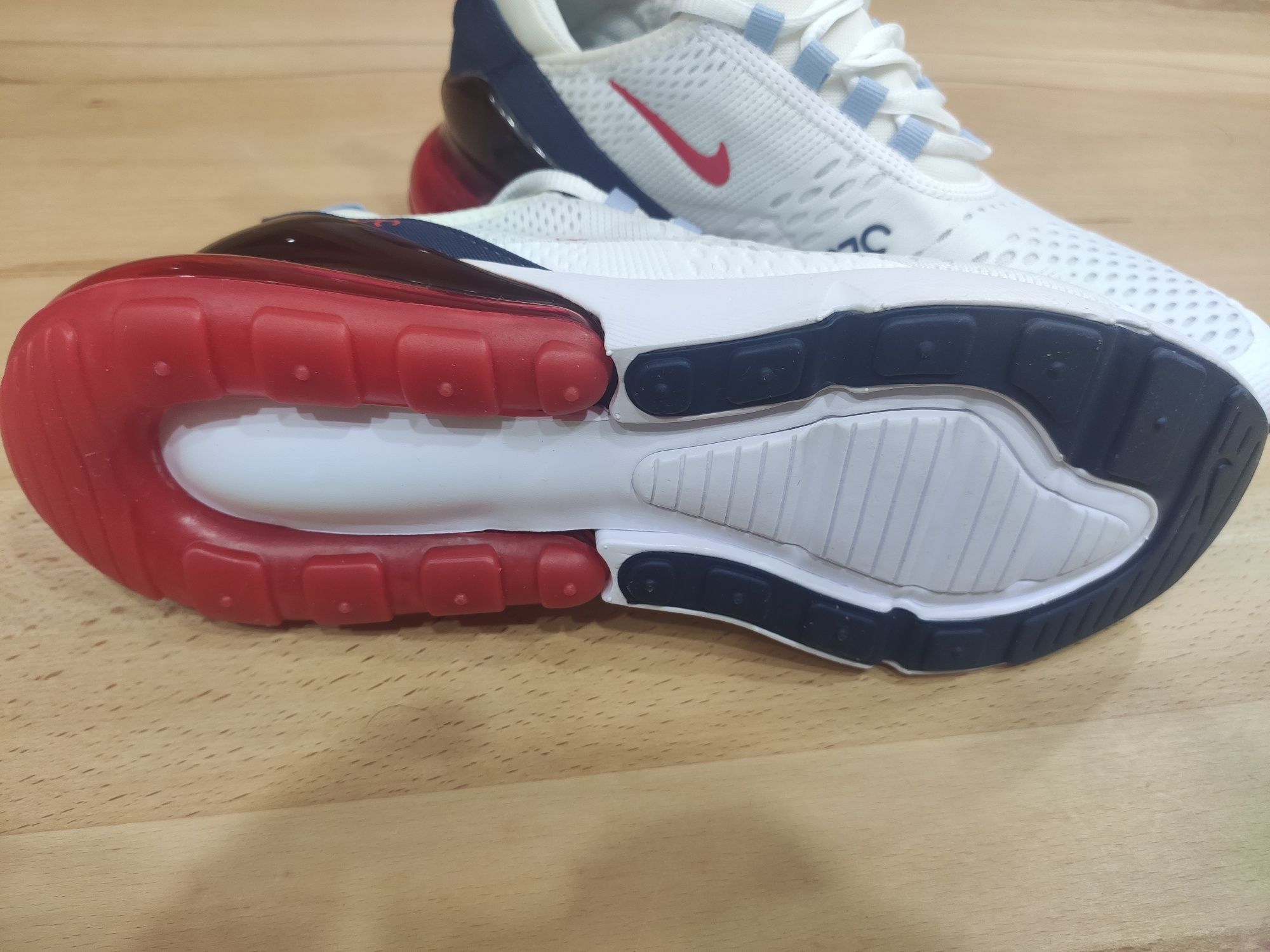 Кросівки Nike Air Max 270 (DJ5172-100)
