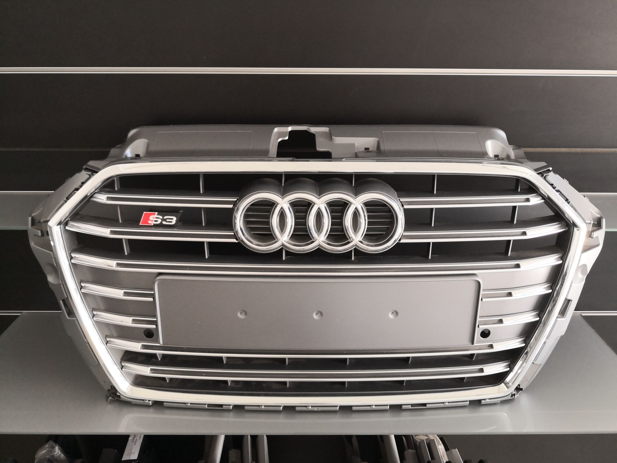 Audi S3 Решітка радіатора
