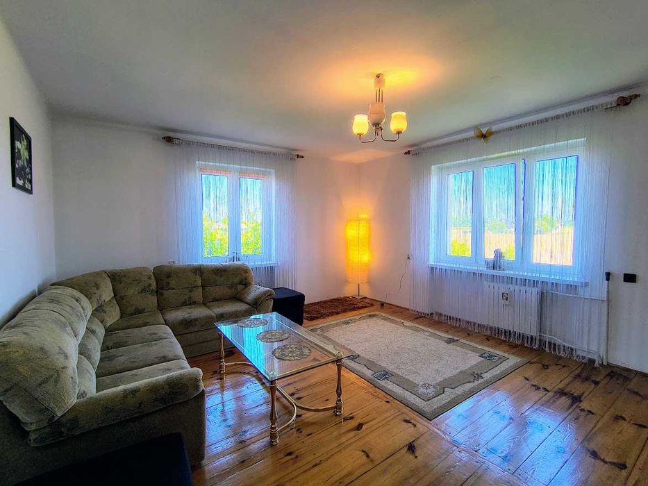Siedlisko w Parafiance - 2ha z domem i budynkami gosp., przy lesie