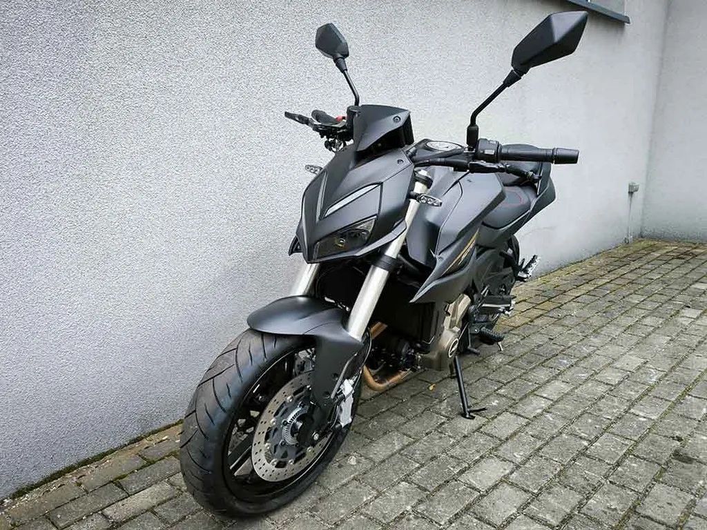 QJMOTOR SRK 700 QJMOTOR SRK700 Sportowy Naked 700cc ABS Dostawa za pod dom