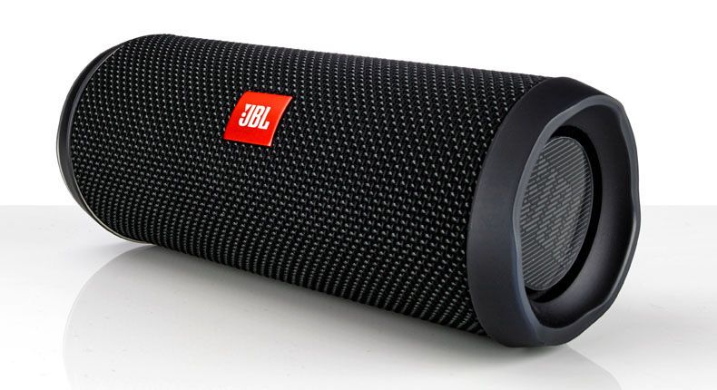 Jbl flip 4 com algumas marcas de uso mas totalmente funcional