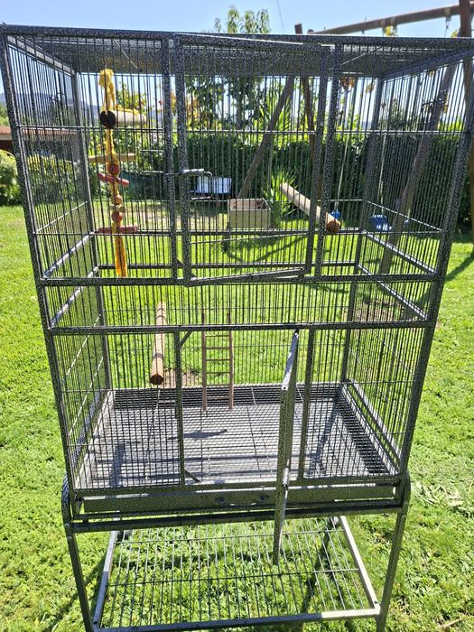 Gaiolas e voadeiras usadas