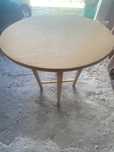 Vendo mesa para camilha