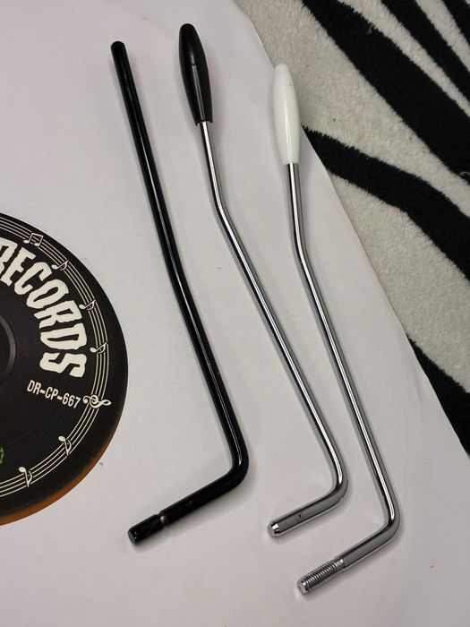 Ramiona tremolo Strat / Floyd Rose – 3 szt. chrom i czarne