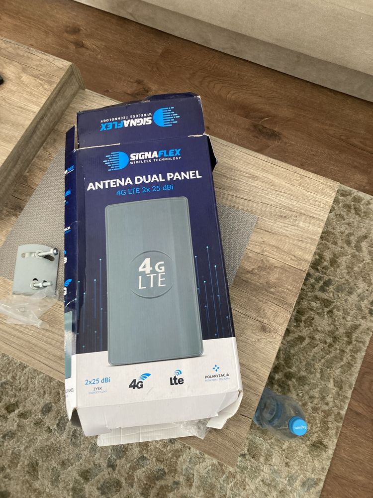 Antena zewnetrzna panelowa 4G LTE