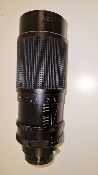 Объектив Tokina 70-220 3,5 Nikon F мануальный