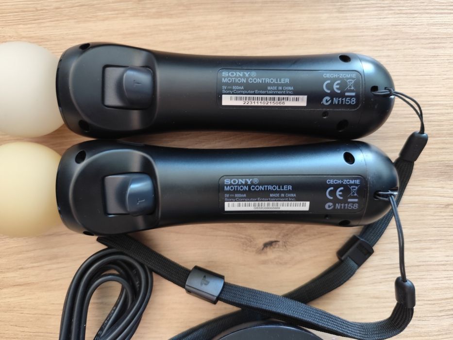 Kontrolery move plus oryginalna ładowarka, kamera i gra