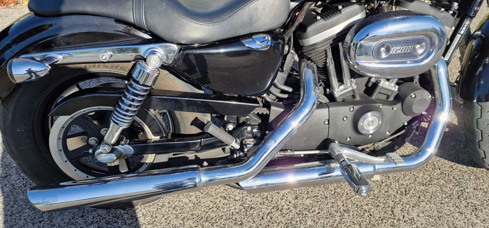 Harley Davidson Sportster XL 1200C Custom 2015