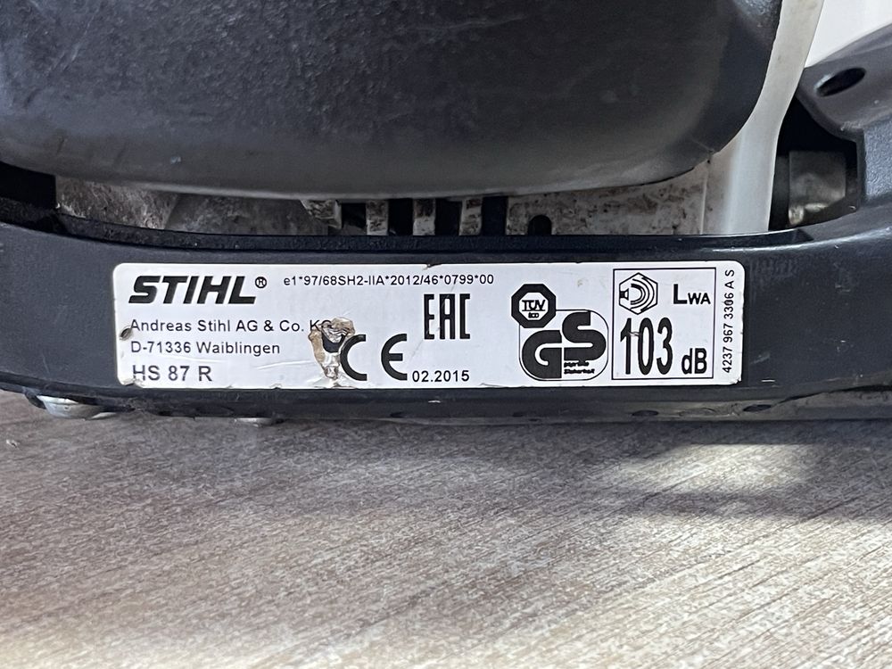 Stihl HS87R / бензиновий кущоріз Штіль