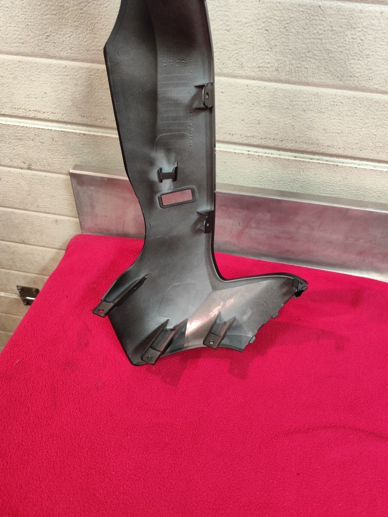 Owiewka osłona boczna listwa SYM GTS 125/300 Joymax 125