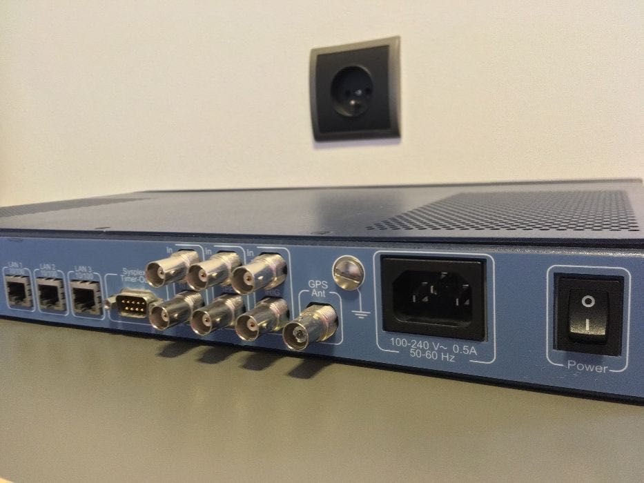 Symmetricom SyncServer S250 - Sieciowy serwer Czasu