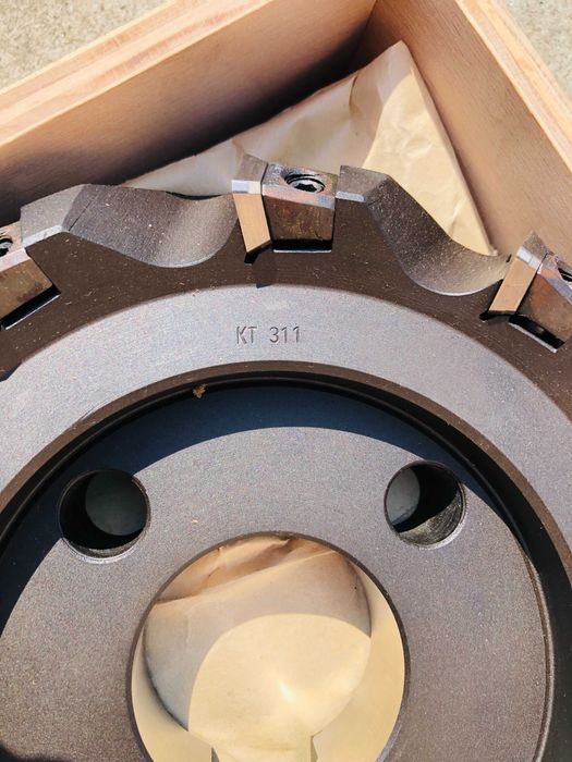 głowica frezerska, frezarska fi 200 nowa PRAMET z płytkami