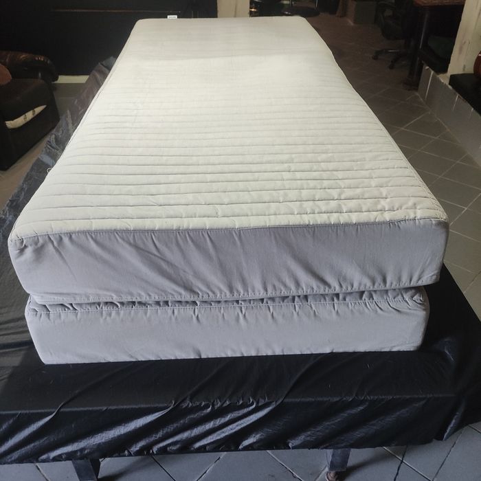 2 colchões solteiro IKEA 200/90