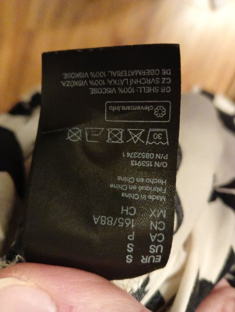 Sukienka H&M kwiaty wiscoza 100 %