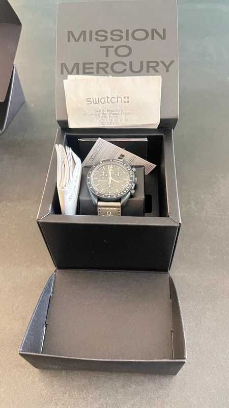 Zegarek Omega x Swatch SO33A100 – Mercury Kolekcjonerski Hit