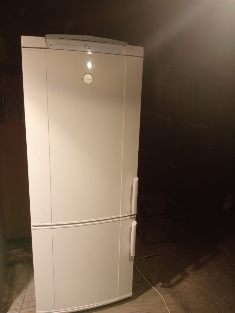 Lodówkę Elektrolux sprzedam