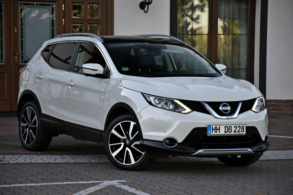 Nissan Qashqai Qashqai Alu 19" Nawigacja PDCx2 Kamera 360" Relingi Skóry