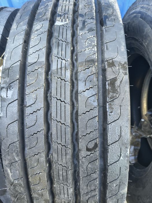 Шини колеса 315/70/80 R22,5 Semperit/Uniroyal