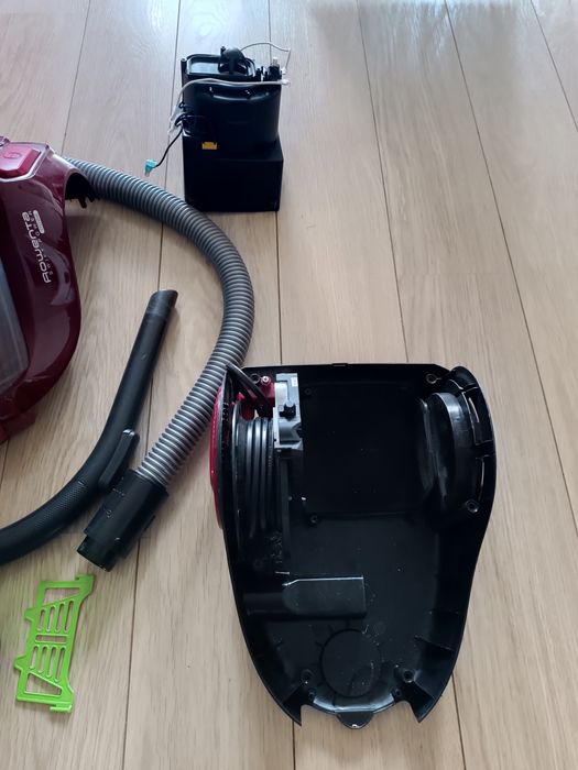 _._ Odkurzacz Bezworkowy ROWENTA RO2933EA - na części