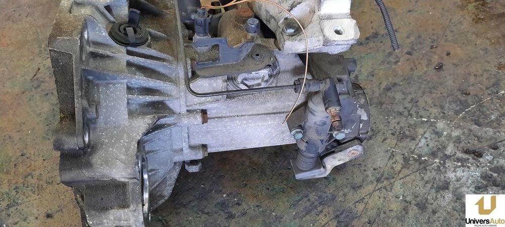 CAIXA VELOCIDADES VOLKSWAGEN GOLF IV 2001 -02K301107L