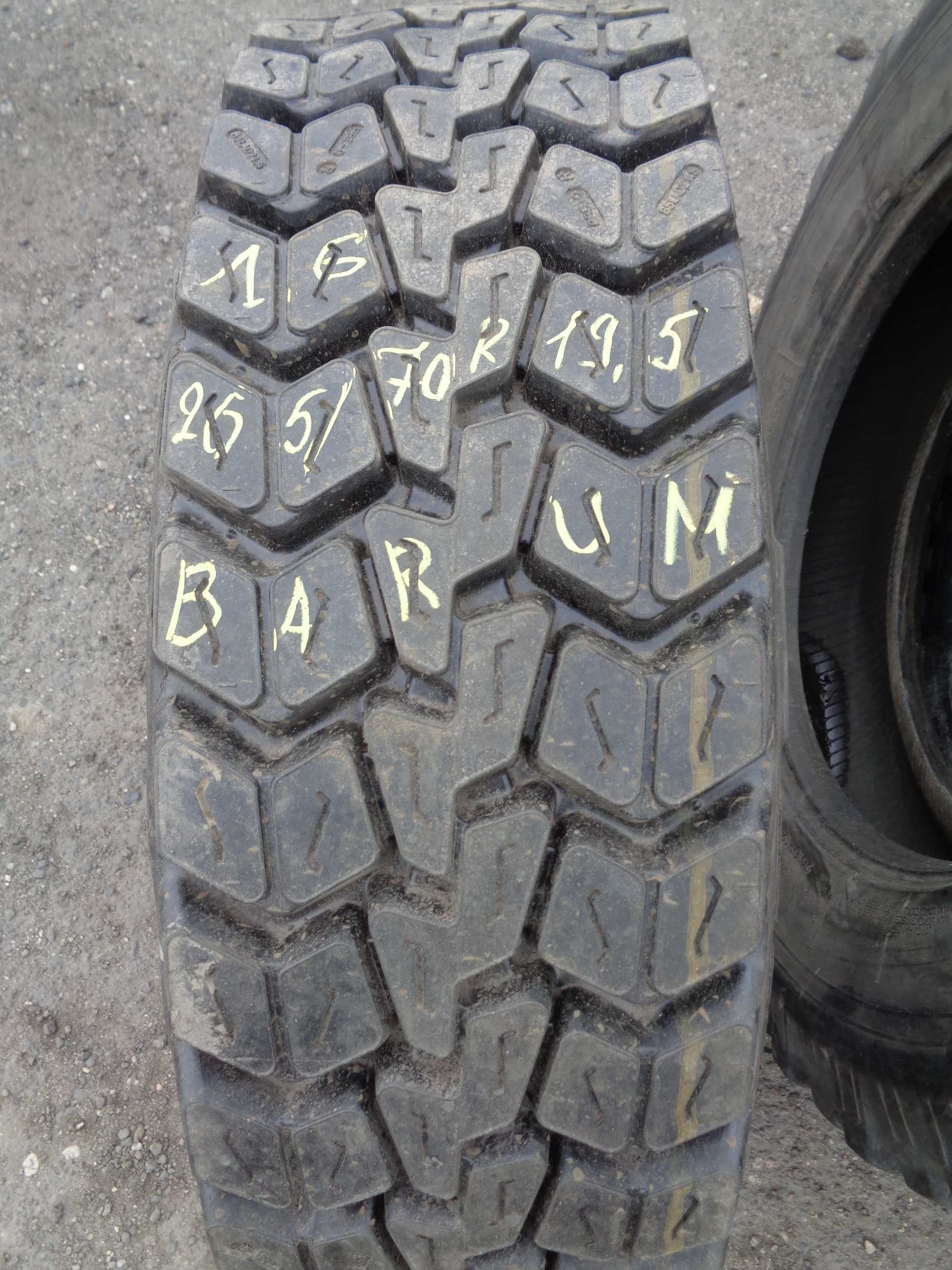 Opona ciężarowa 265/70R19.5 Barum *