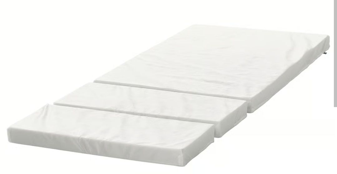 Łóżko dziecięce które rośnie drewniane IKEA Sundvik + materac IKEA Plu